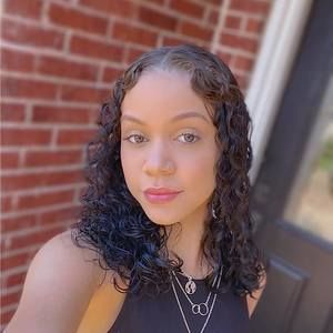 Meet your Posher, Mikaila